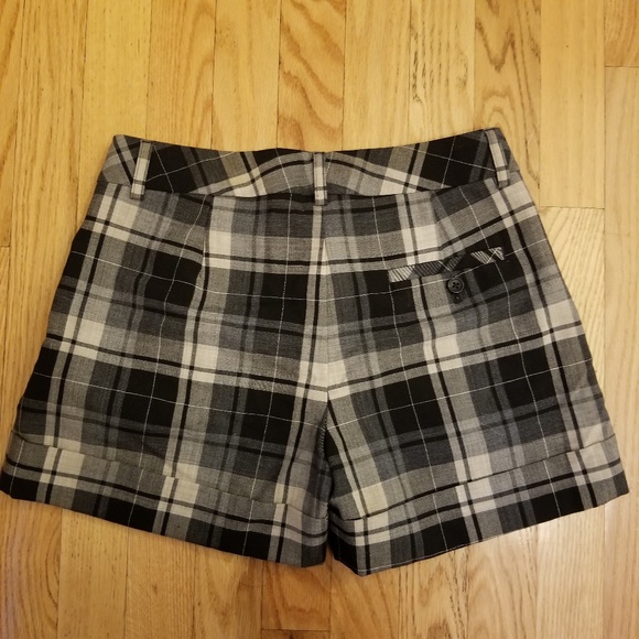 Express Editor Shorts - Picture 3 of 3